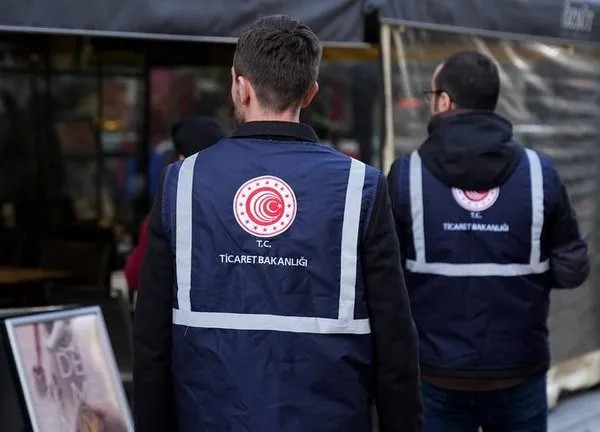 Ticaret Bakanlığı'ndan asgari ücret denetimi! Mevzuat aykırılığına rekor ceza